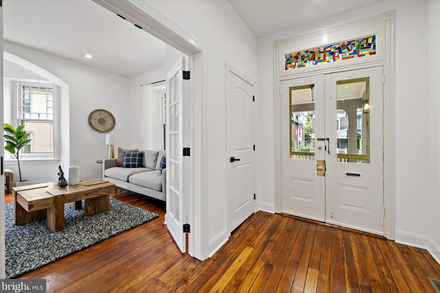 33 Mount Pleasant Ave, Philadelphia PA  19119-2410 exterior