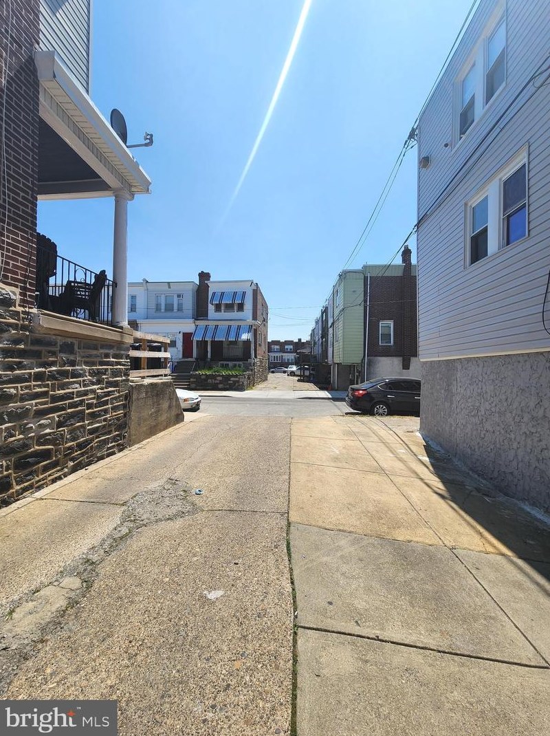 565 Van Kirk St, Philadelphia PA 19135-4011 exterior