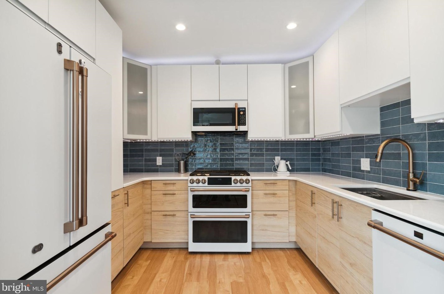 2717 Parrish St, Philadelphia PA  19130-1201 exterior