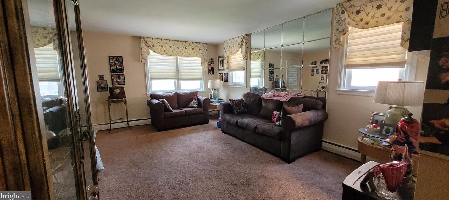 1849 Benson St, Philadelphia PA 19111-1930 exterior