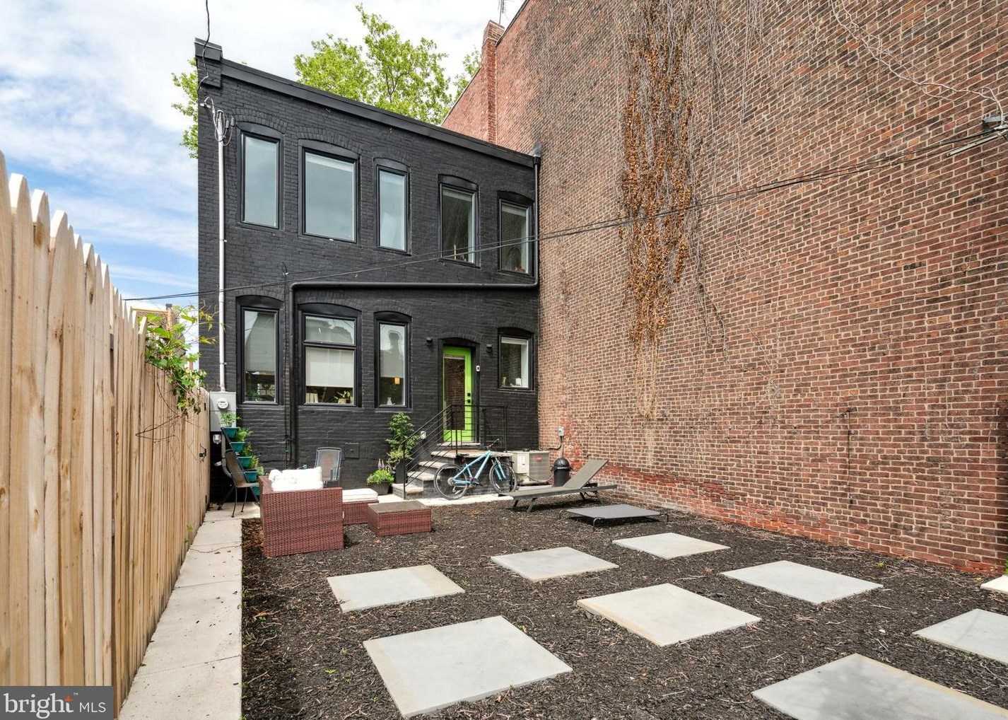 5116 Spruce St, Philadelphia PA  19139-4121 exterior