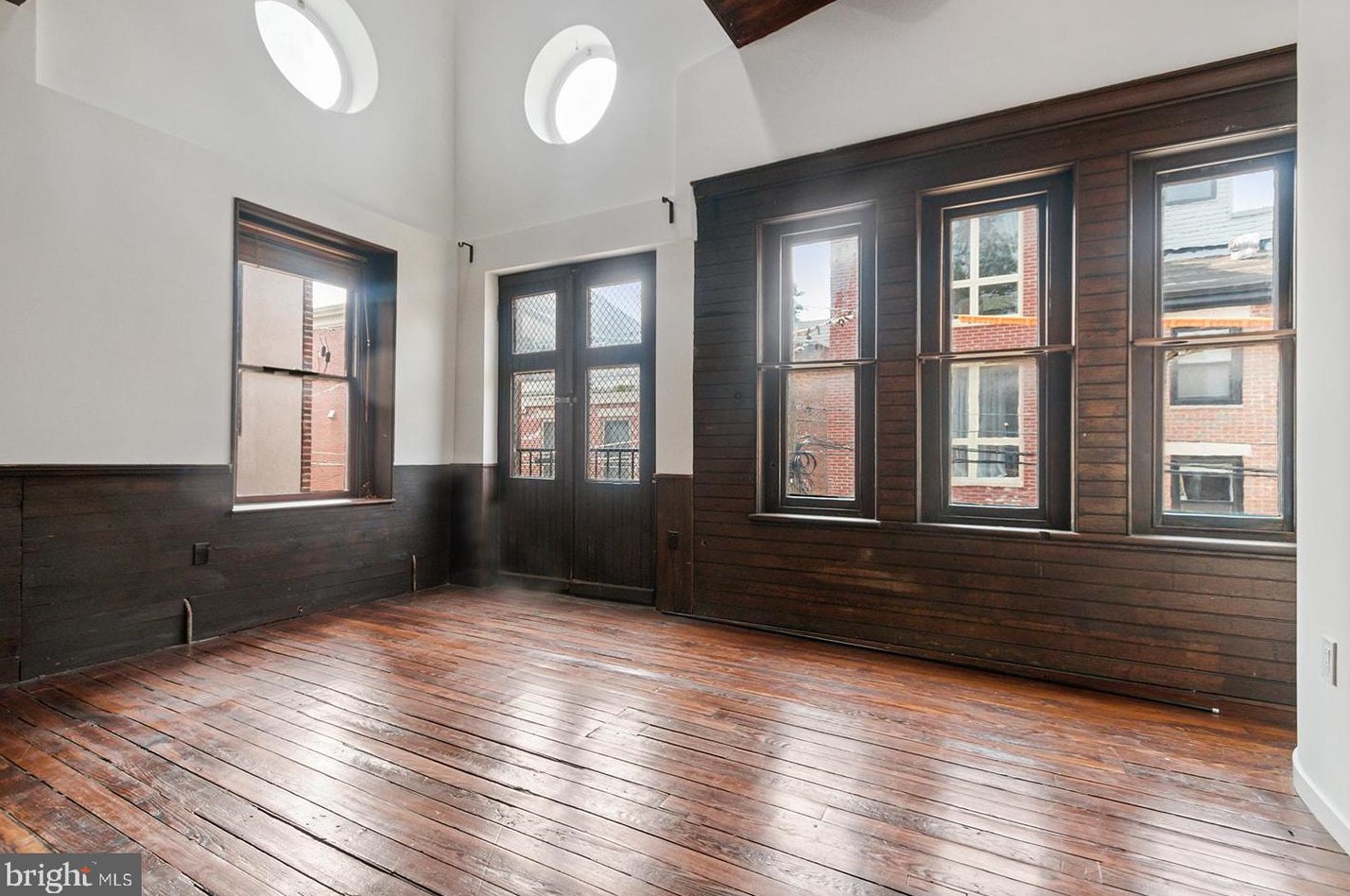 2005 Cambridge St, Philadelphia PA  19130-1413 exterior
