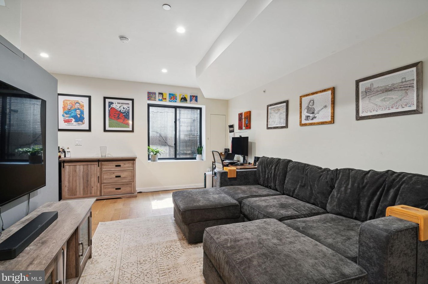 1232 Leopard St, Philadelphia PA  19125-3912 exterior