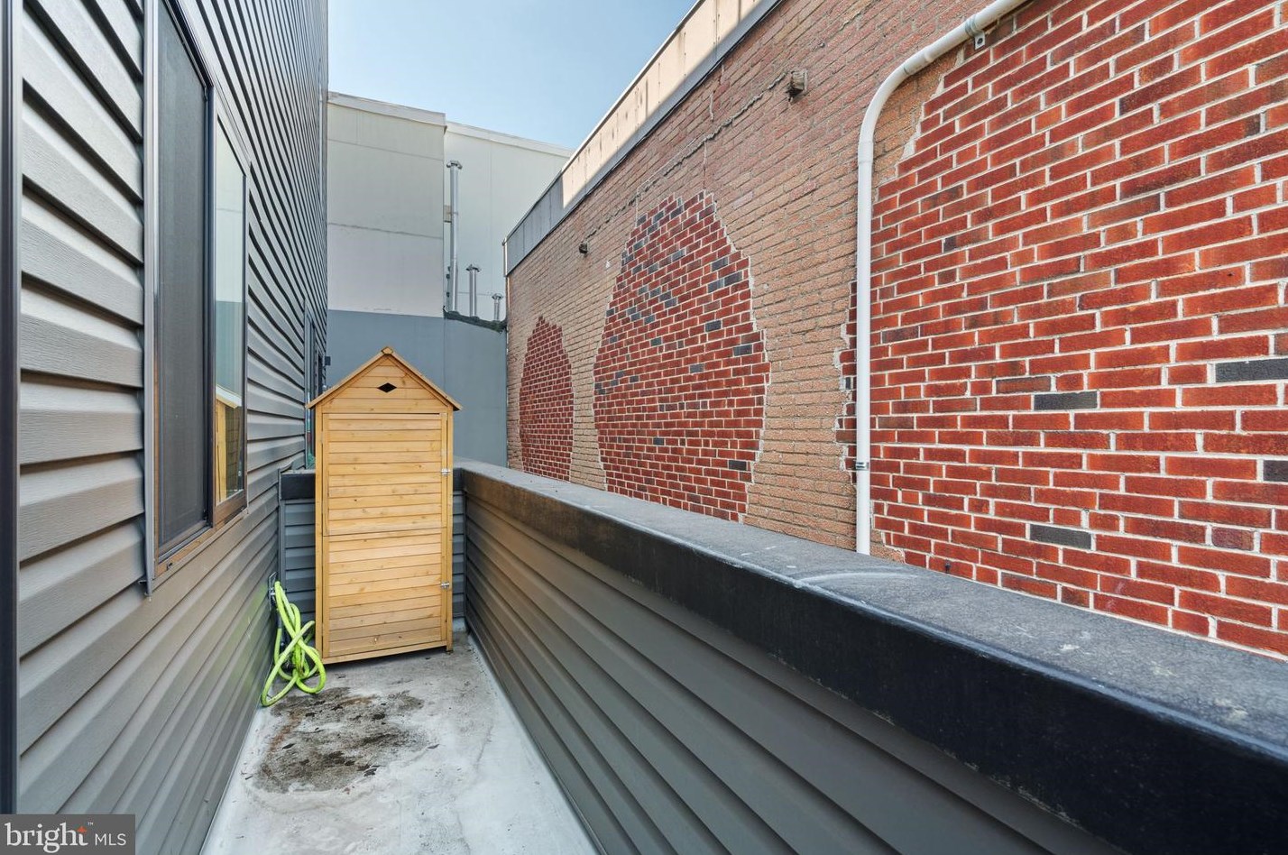 1232 Leopard St, Philadelphia PA  19125-3912 exterior