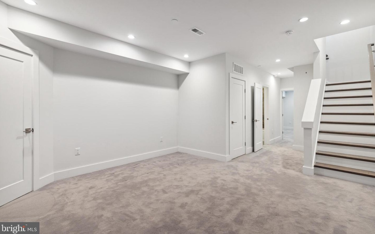 2150 Hazzard St, Philadelphia PA  19125-1710 exterior