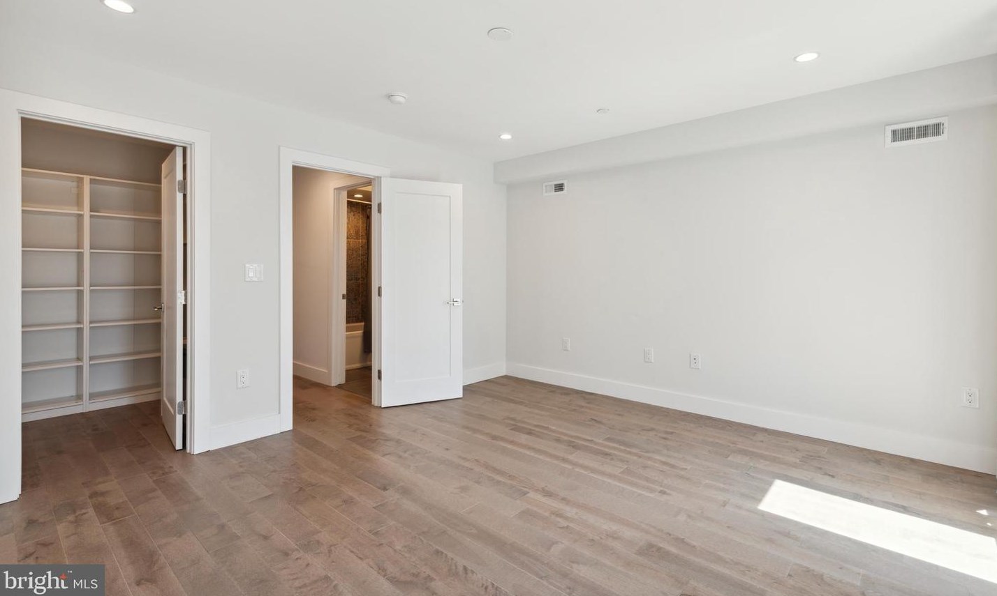 2150 Hazzard St, Philadelphia PA  19125-1710 exterior
