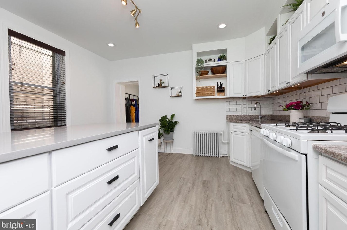 3424 Indian Queen Ln, Philadelphia PA 19129-1520 exterior