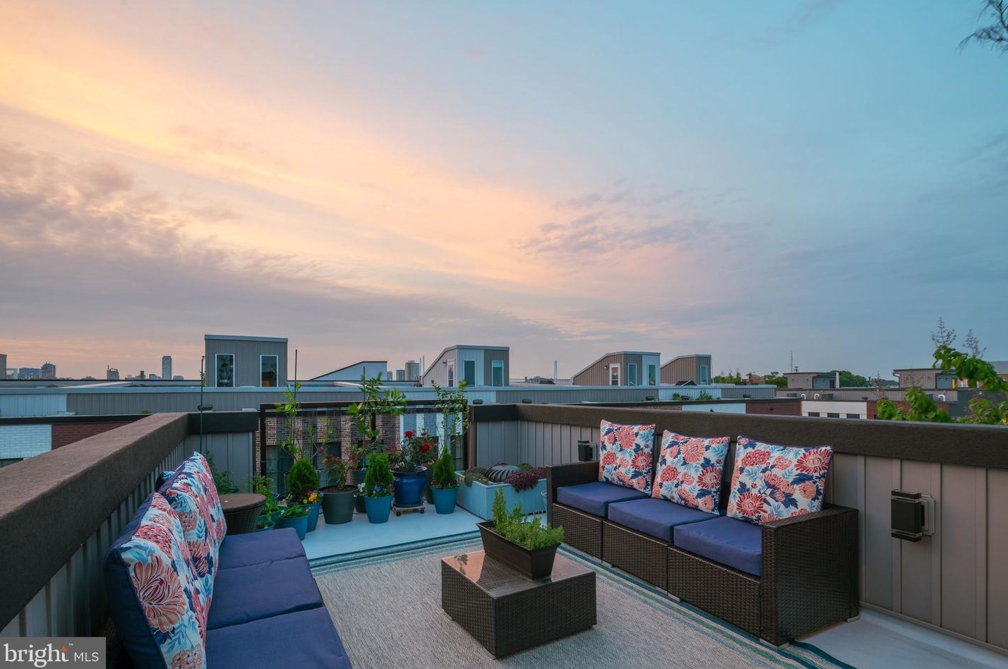 612 Mcclellan St, Philadelphia PA  19148-1709 exterior