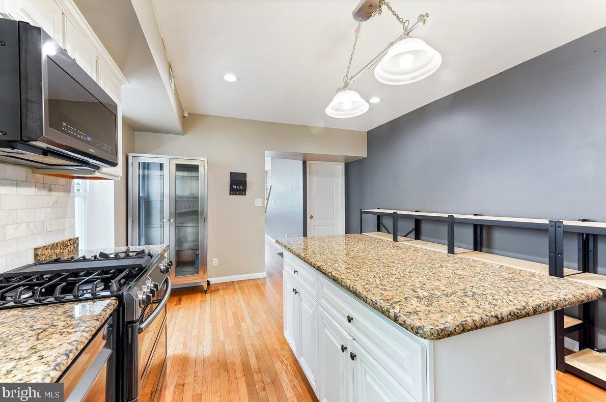 4114 Pechin St, Philadelphia PA  19128-3514 exterior