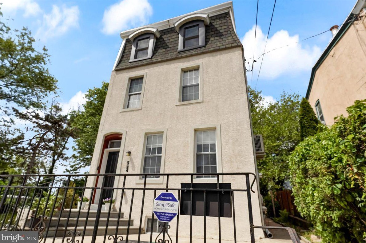 4114 Pechin St, Philadelphia PA  19128-3514 exterior