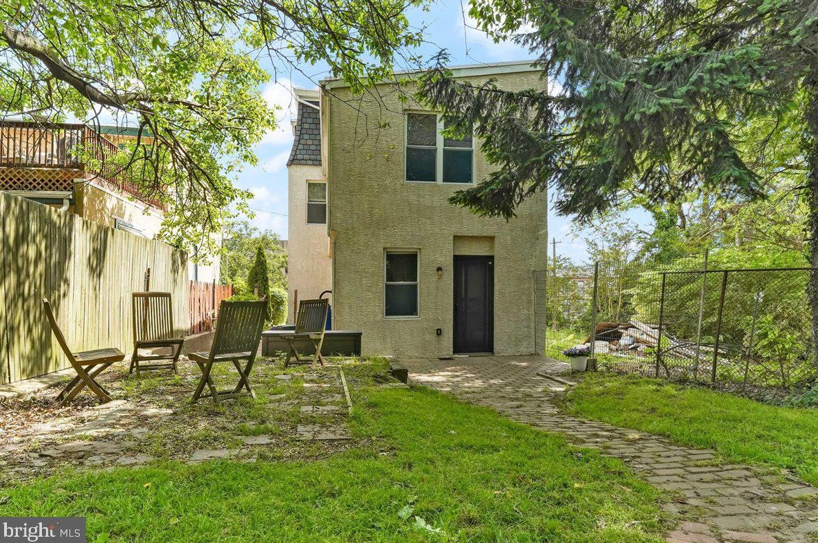 4114 Pechin St, Philadelphia PA  19128-3514 exterior