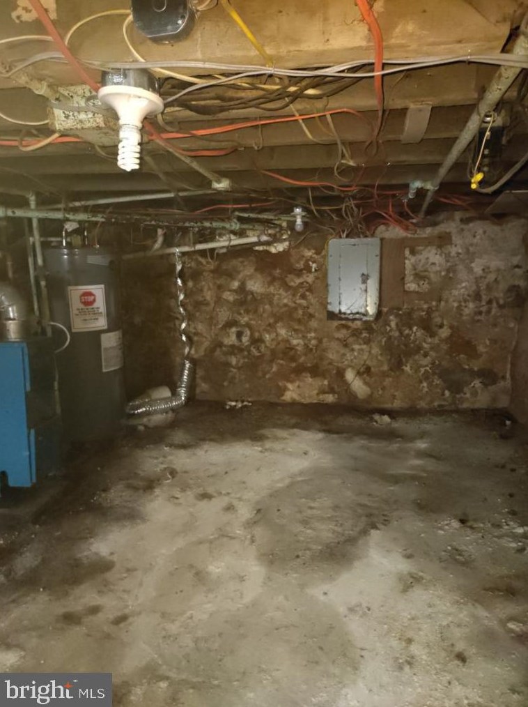 637 Thayer St, Philadelphia PA  19134-1825 exterior