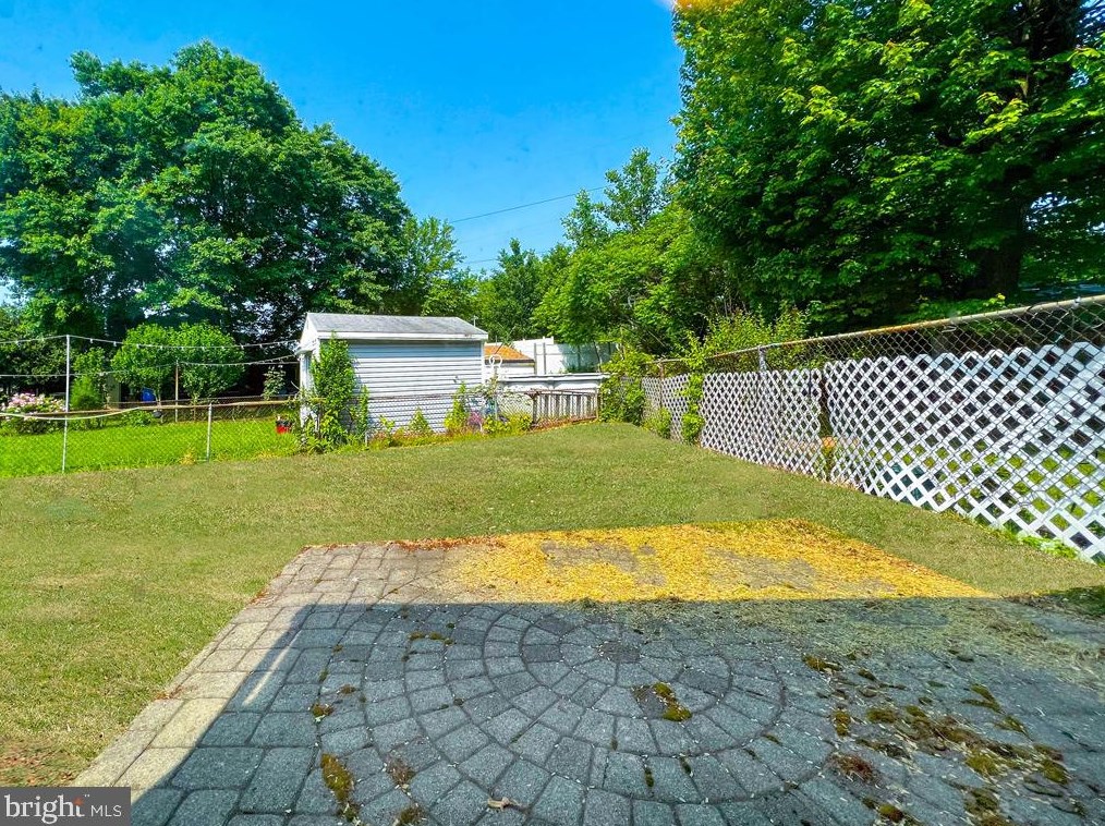 1344 Ascot Pl, Philadelphia PA  19116-1502 exterior