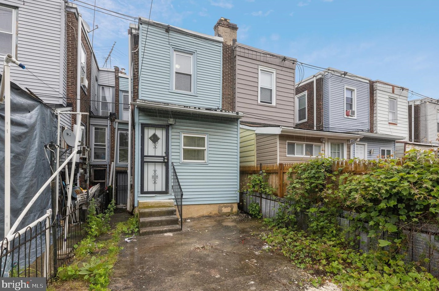 5522 7th St, Philadelphia PA 19120-2709 exterior