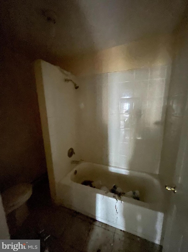 1216 Venango St, Philadelphia PA 19140-4010 exterior