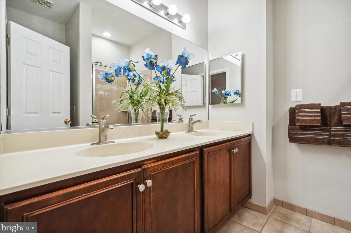 30 Brewerytown Ct, Philadelphia PA 19121-4431 exterior