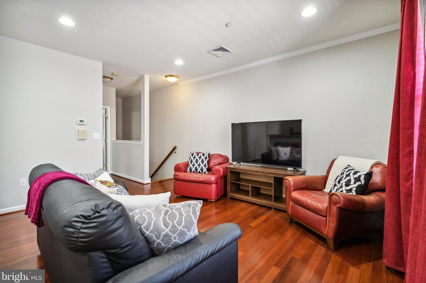 30 Brewerytown Ct, Philadelphia PA 19121-4431 exterior