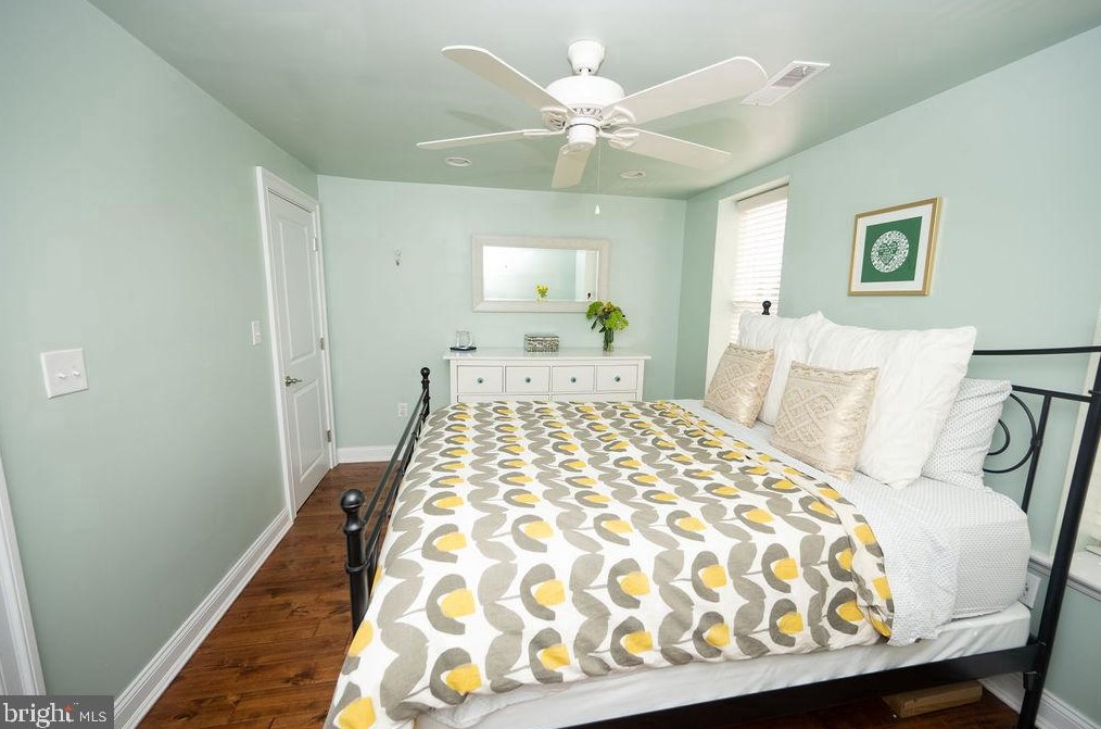 159 Mifflin St, Philadelphia PA 19148-1903 exterior