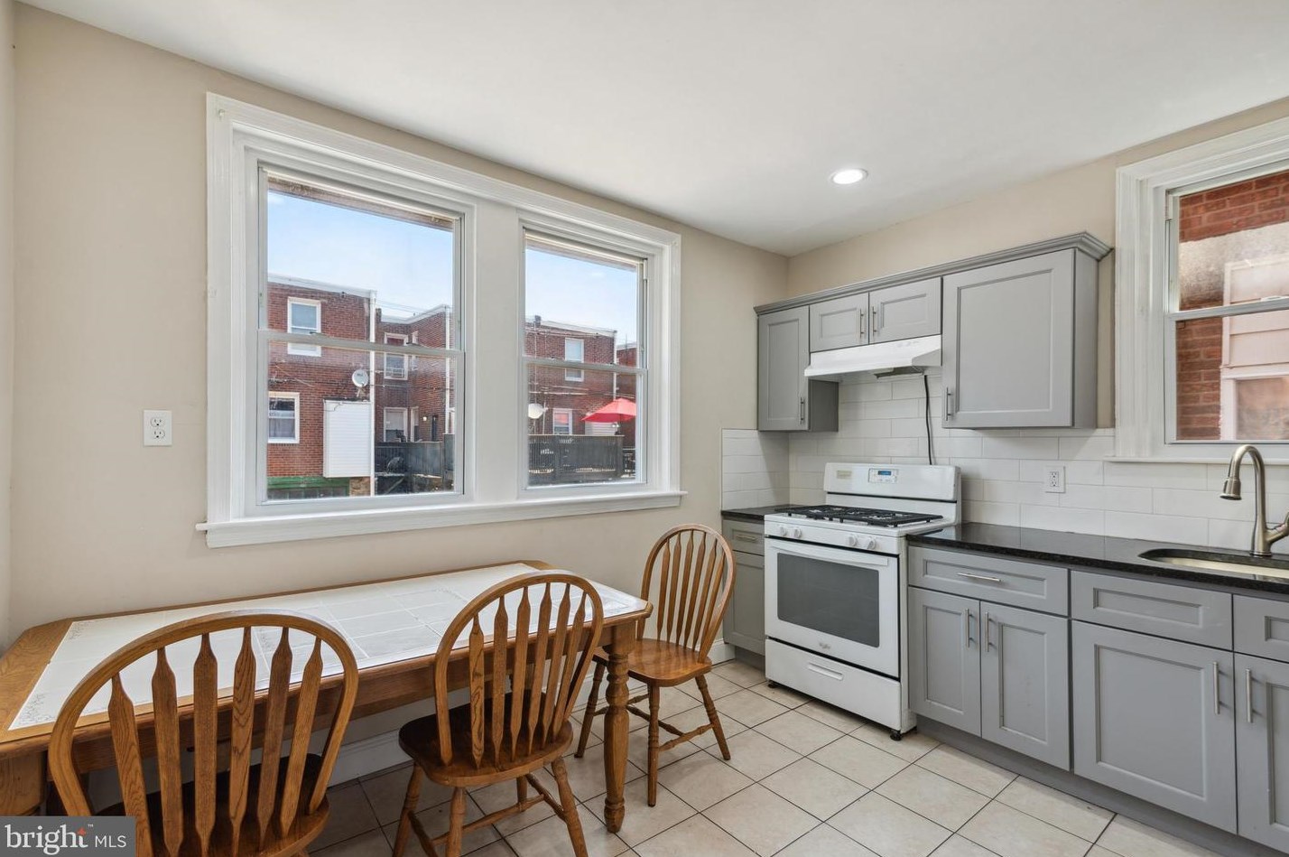 515 Sanger St, Philadelphia PA 19120-1719 exterior