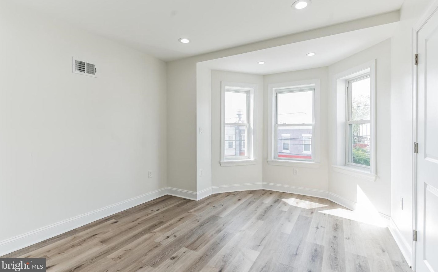 5709 Master St, Philadelphia PA  19131-3820 exterior