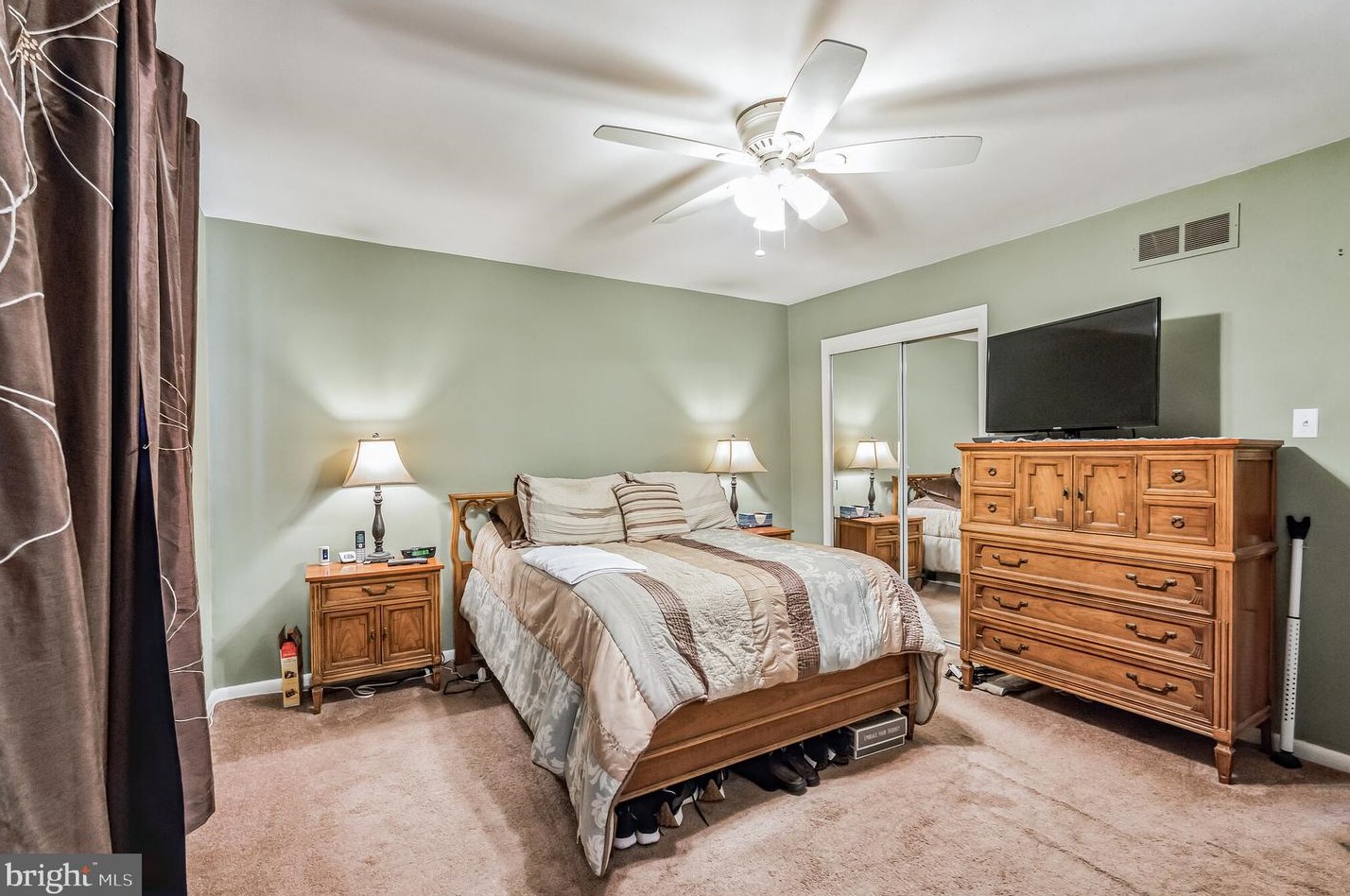 607 Renz St, Philadelphia PA 19128-1419 exterior