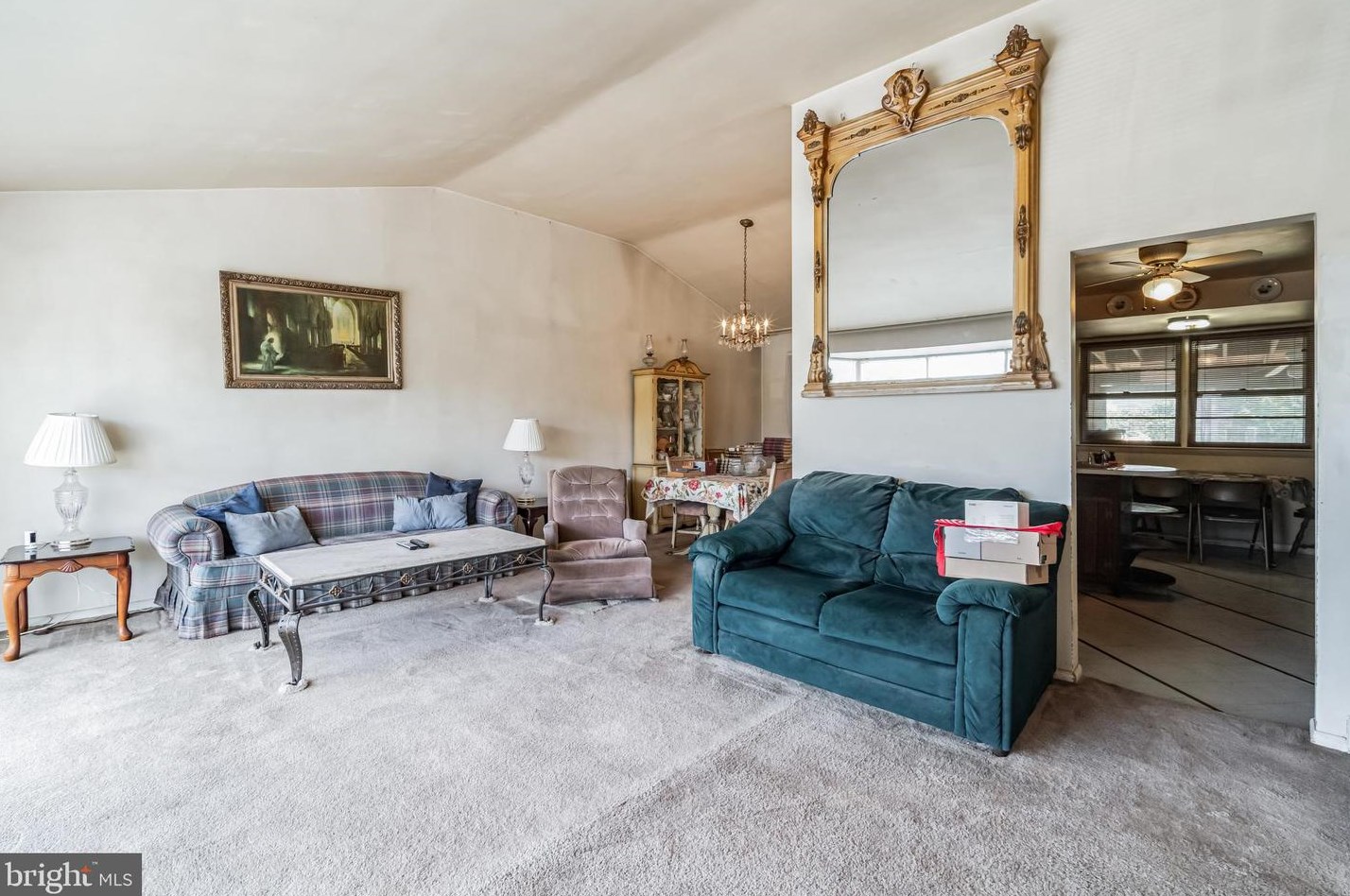 607 Renz St, Philadelphia PA 19128-1419 exterior