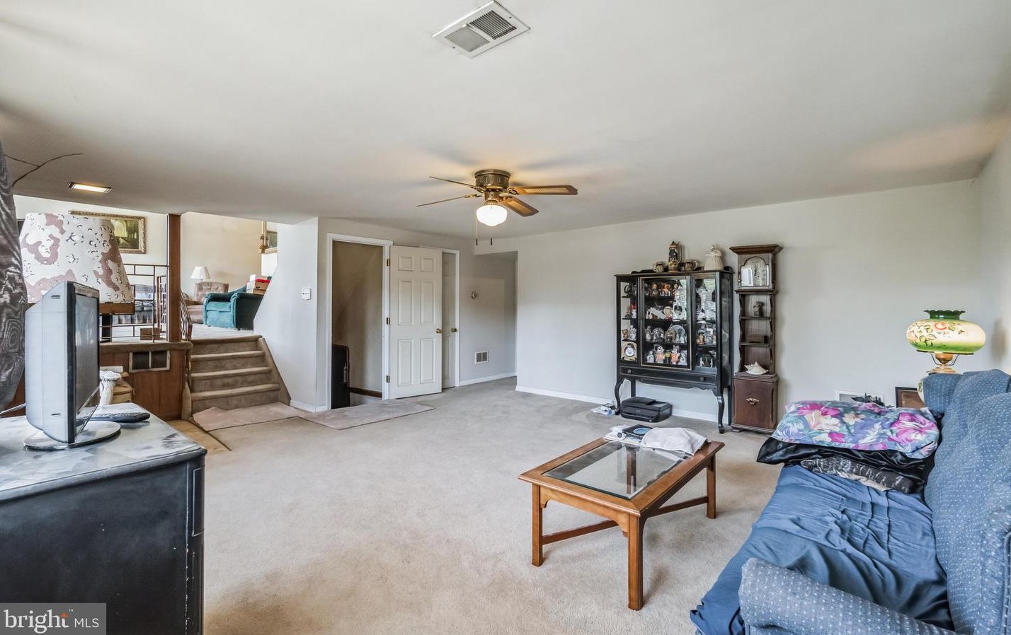 607 Renz St, Philadelphia PA 19128-1419 exterior