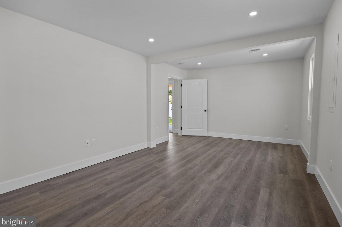 9312 Treaty Rd, Philadelphia PA  19114-3510 exterior