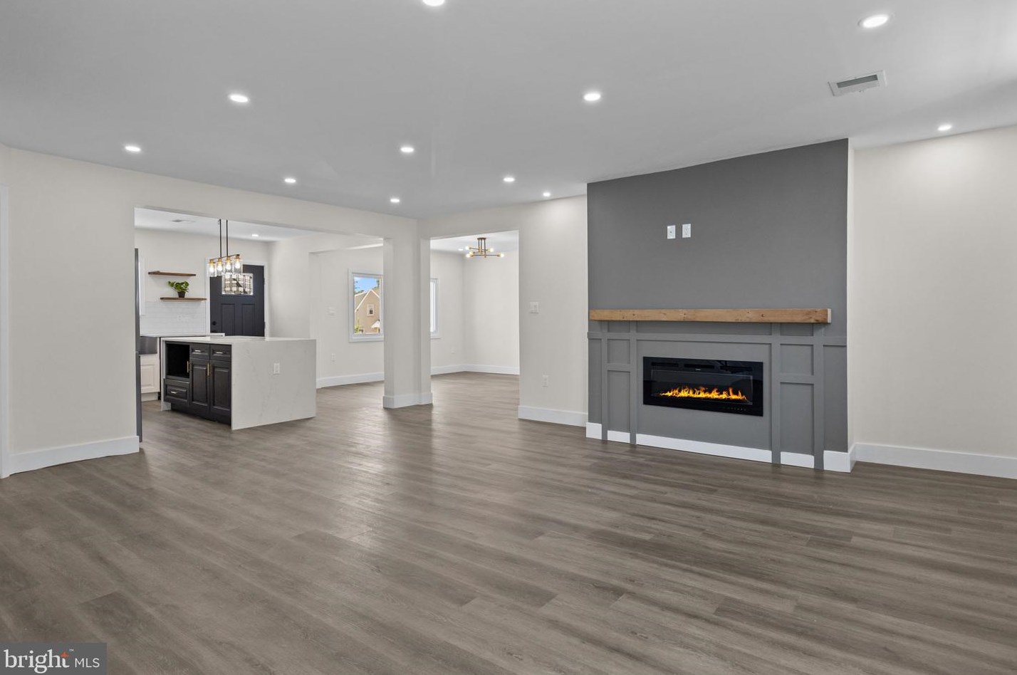 9312 Treaty Rd, Philadelphia PA  19114-3510 exterior