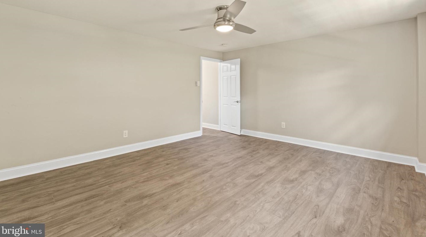 3579 Nottingham Ln, Philadelphia PA 19114-1403 exterior