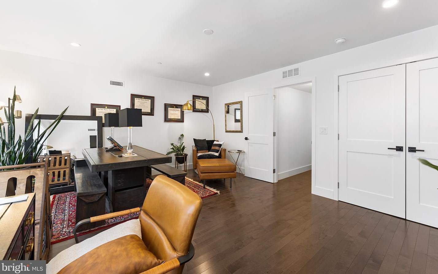 1315 Woodstock St, Philadelphia PA  19146-1439 exterior
