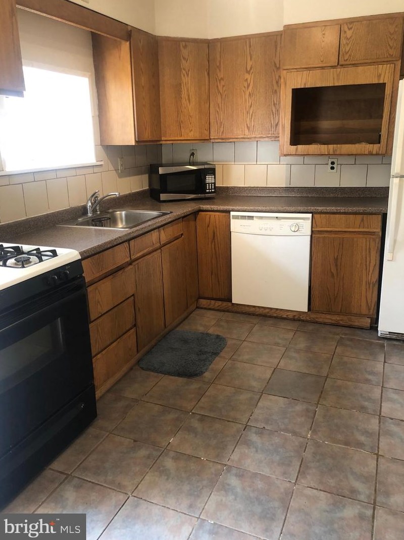 2232 Kimball St, Philadelphia PA  19146-2524 exterior