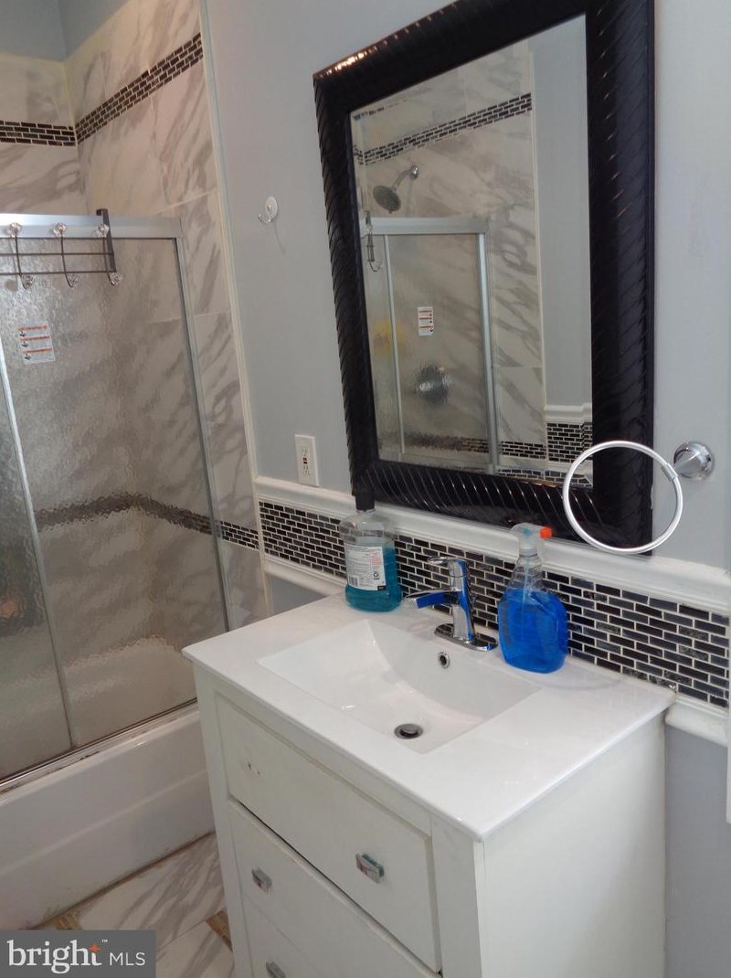 237 Somerville Ave, Philadelphia PA 19120-3223 exterior