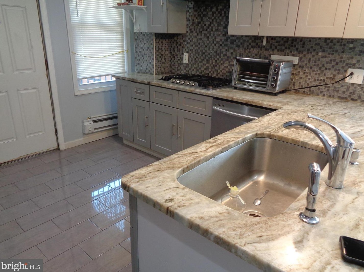 237 Somerville Ave, Philadelphia PA 19120-3223 exterior