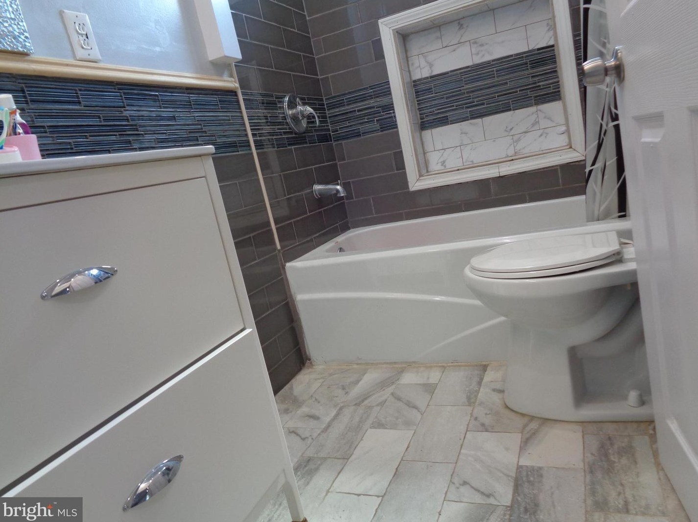 237 Somerville Ave, Philadelphia PA 19120-3223 exterior