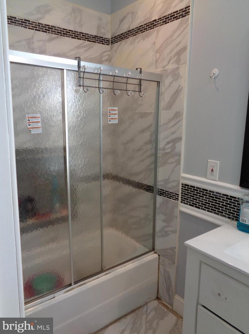 237 Somerville Ave, Philadelphia PA 19120-3223 exterior