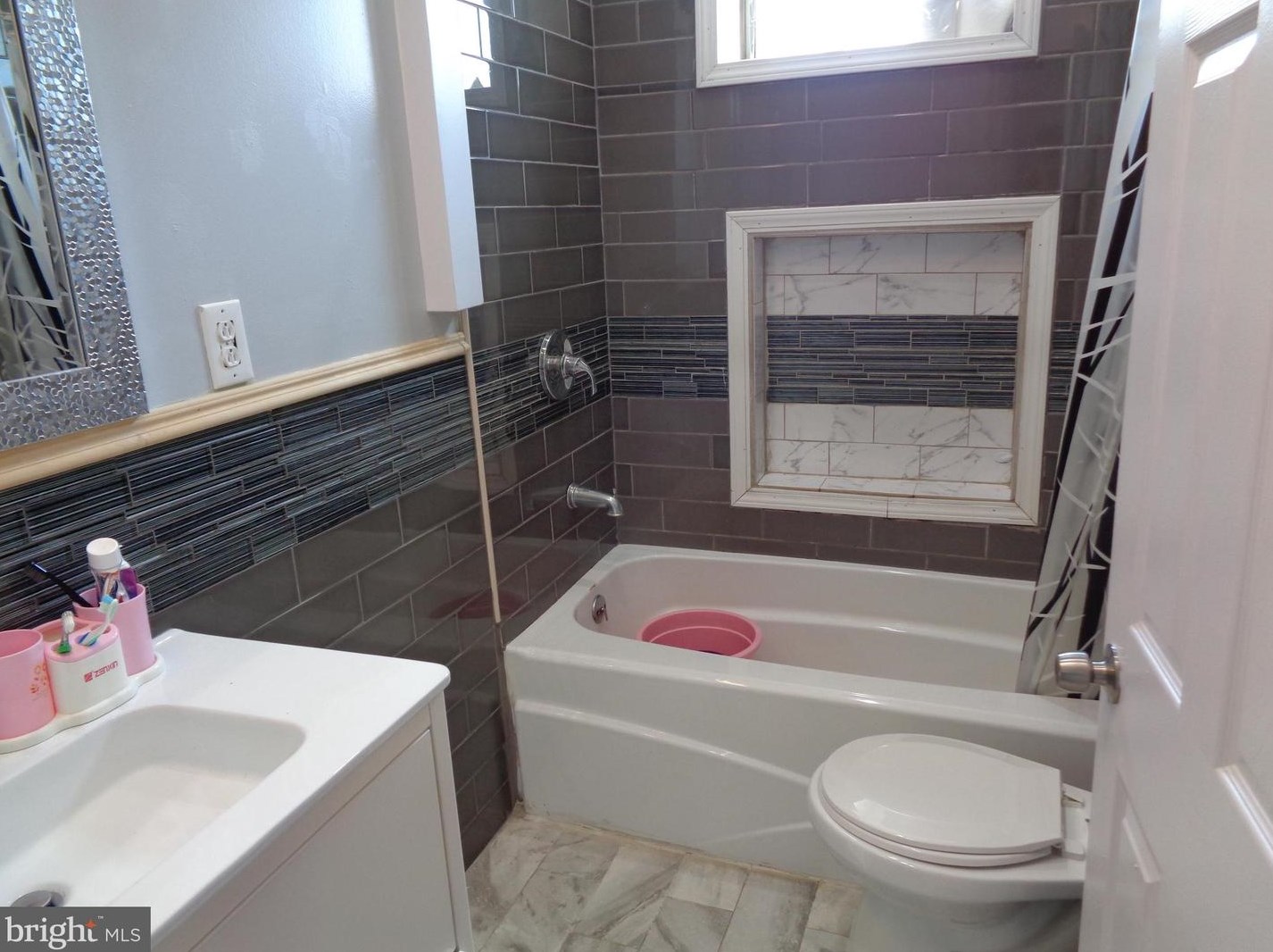 237 Somerville Ave, Philadelphia PA 19120-3223 exterior