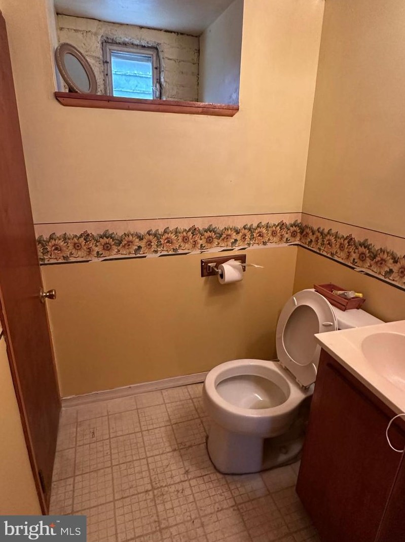 4533 Devereaux St, Philadelphia PA  19135-3605 exterior