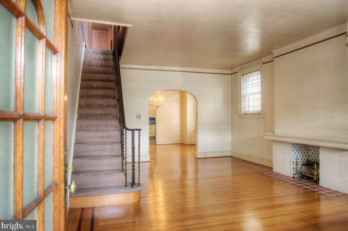 4633 Old York Rd, Philadelphia PA  19140-1221 exterior
