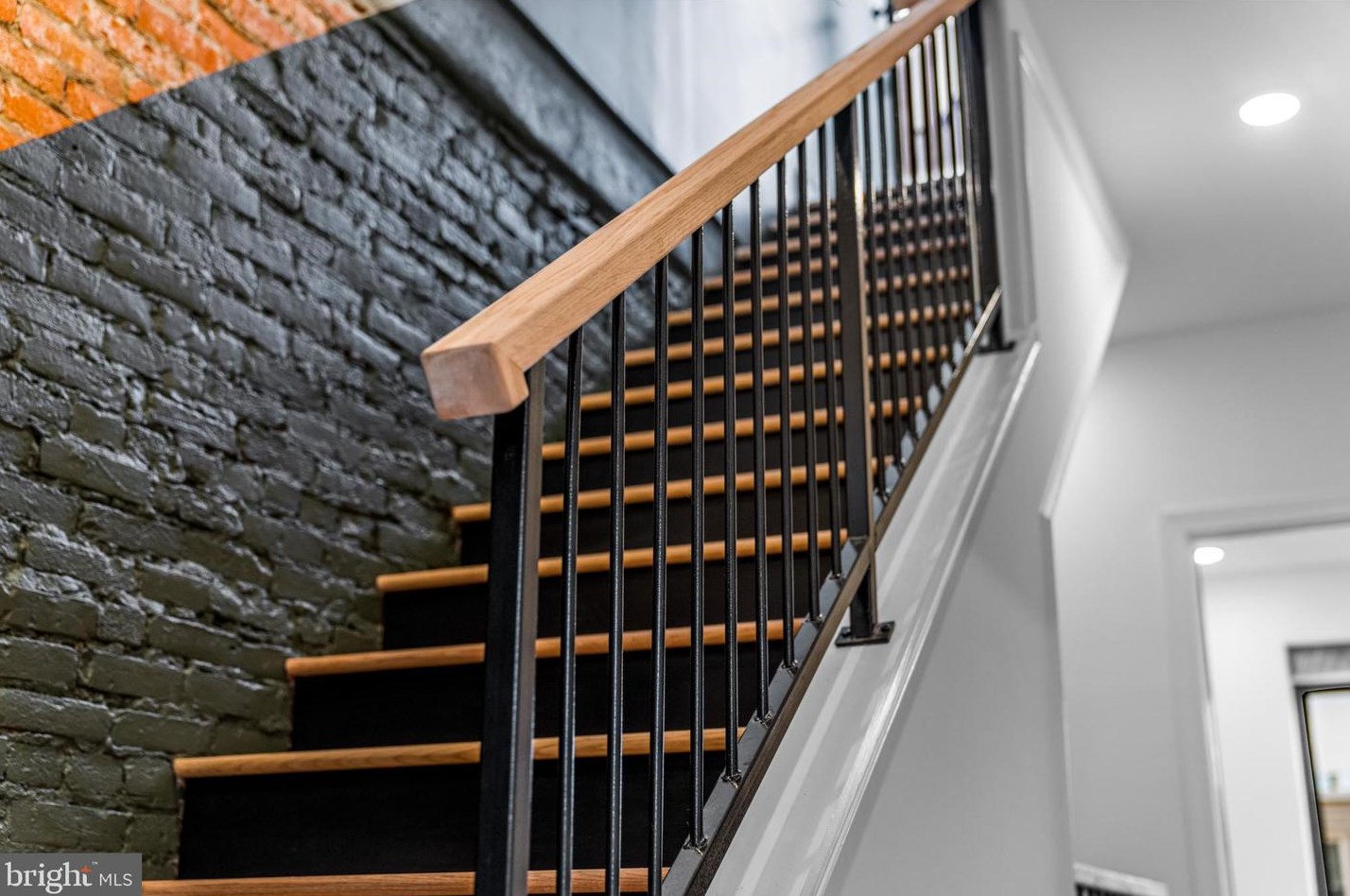 1106 Watkins St, Philadelphia PA  19148-1521 exterior