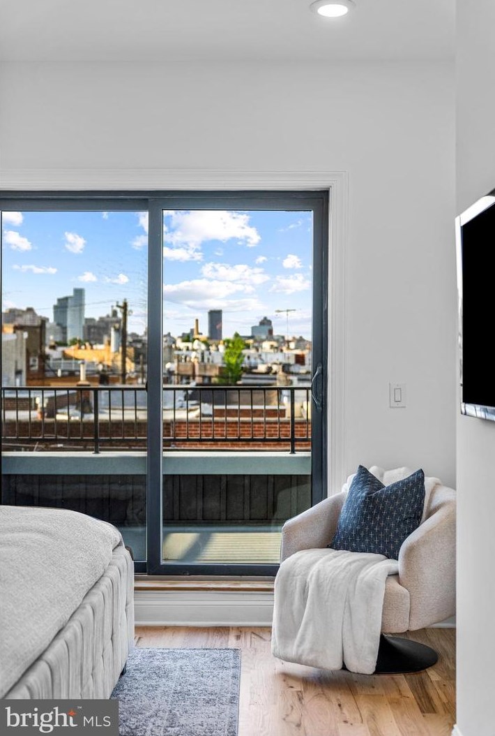 1106 Watkins St, Philadelphia PA  19148-1521 exterior