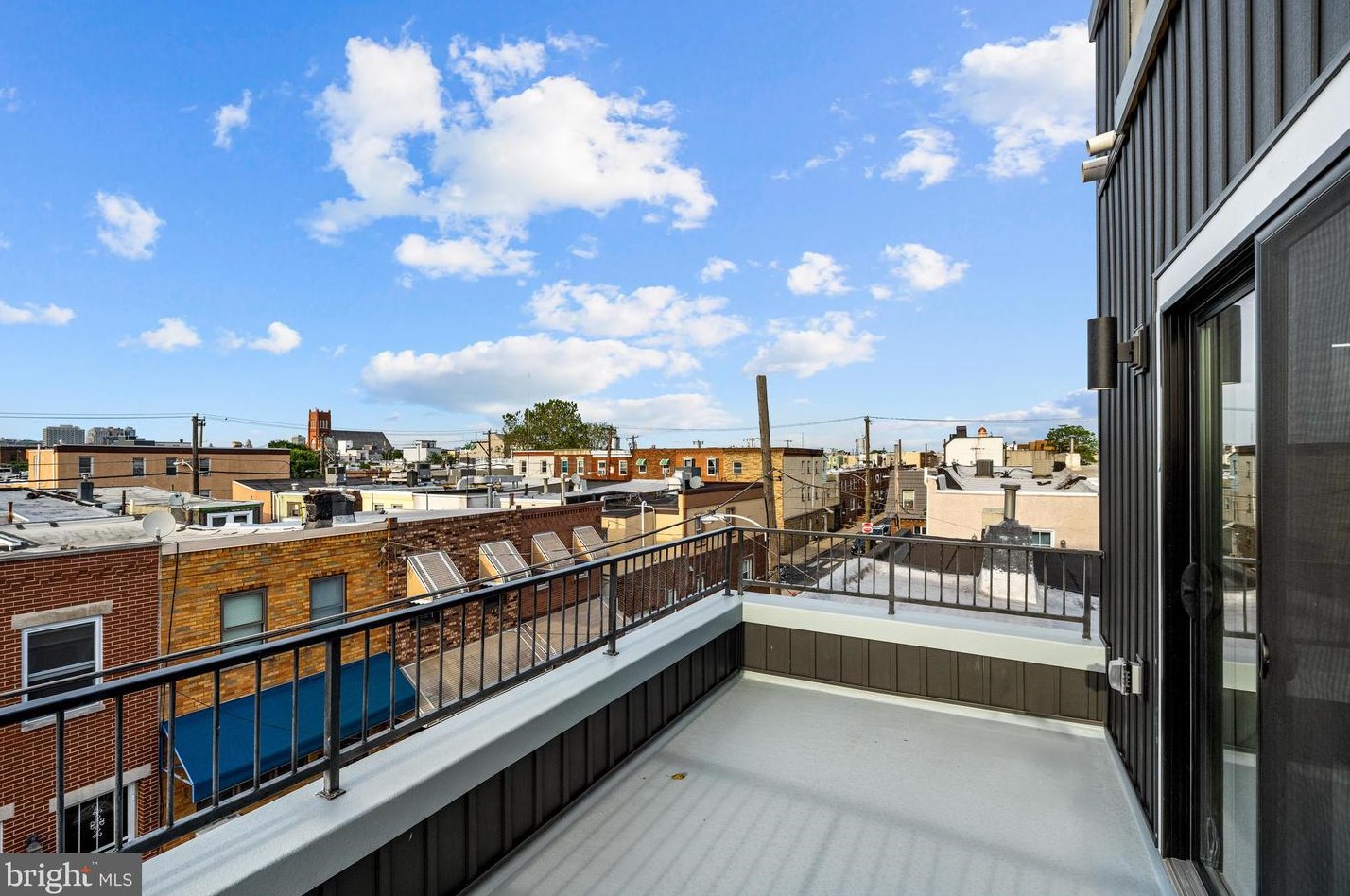 1106 Watkins St, Philadelphia PA  19148-1521 exterior