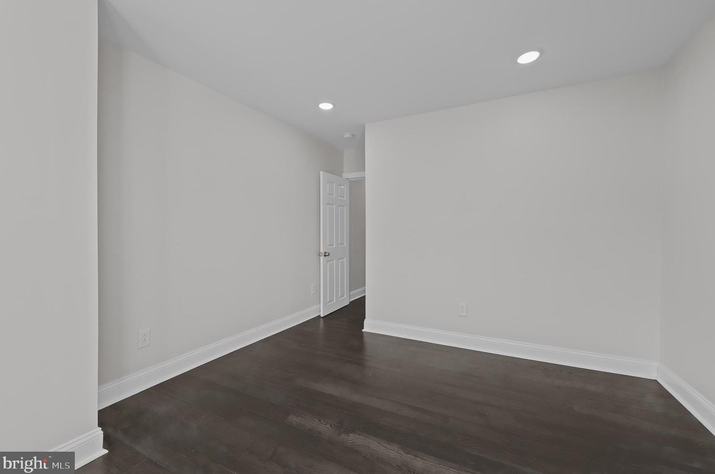 6012 Cedarhurst St, Philadelphia PA  19143-3105 exterior