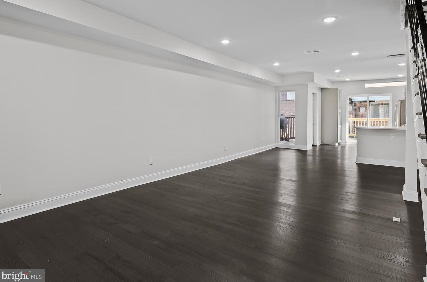 6012 Cedarhurst St, Philadelphia PA  19143-3105 exterior