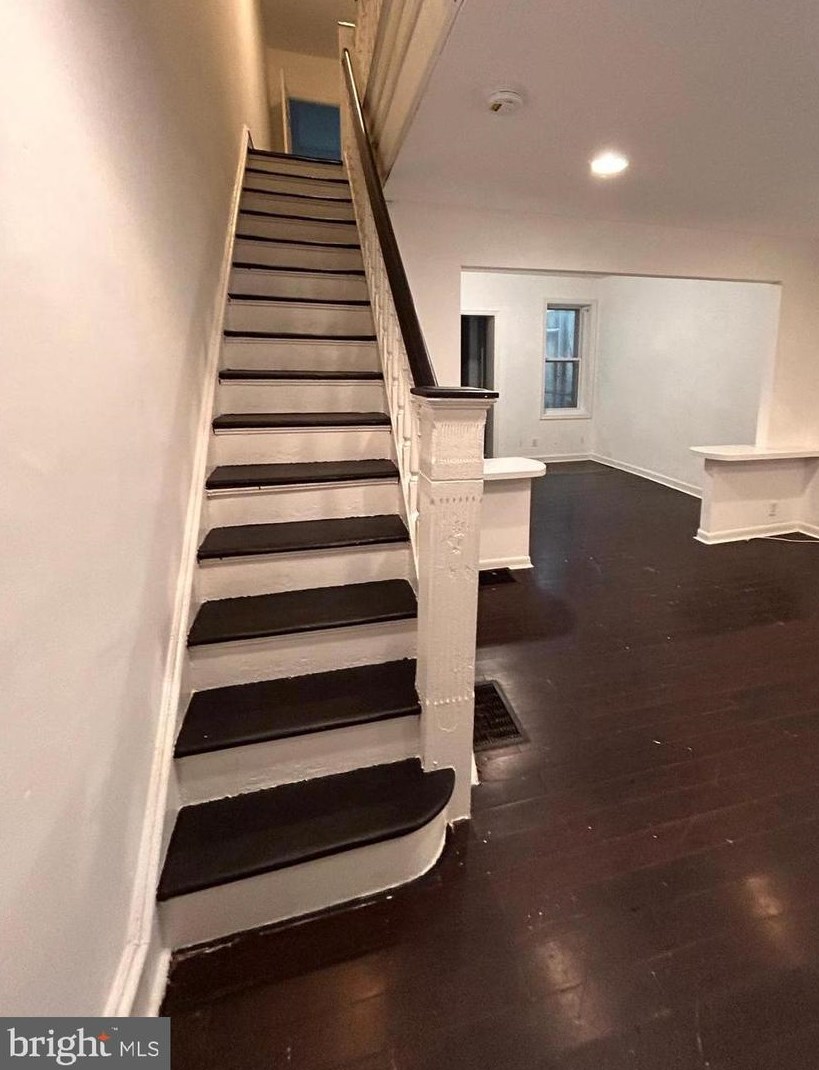 124 Wanamaker St, Philadelphia PA  19139-2443 exterior