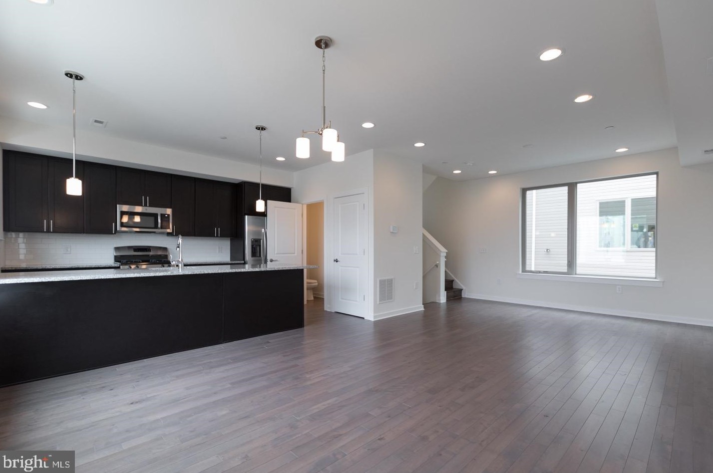 2123 Lehigh Ave, Philadelphia PA  19125-2654 exterior