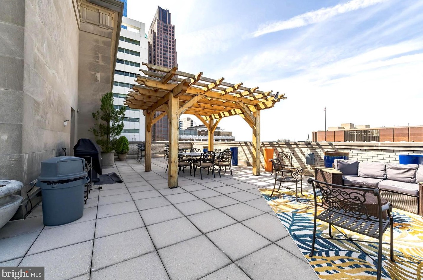 1600 Arch St, Philadelphia PA  19103-2028 exterior