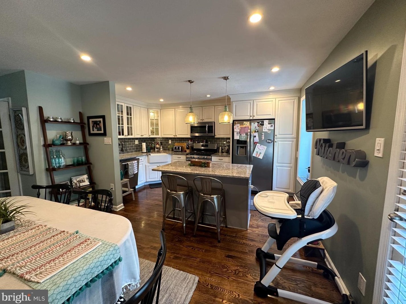 214 Wickley Rd, Philadelphia PA 19154-4338 exterior