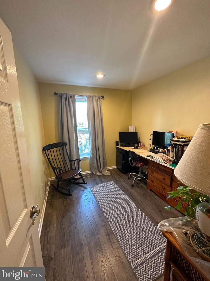 214 Wickley Rd, Philadelphia PA 19154-4338 exterior