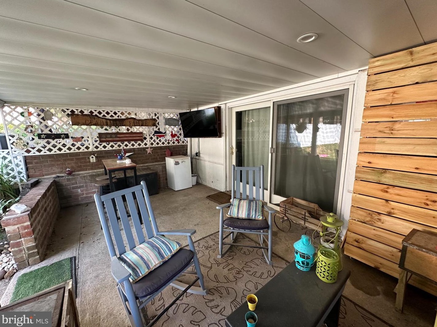 214 Wickley Rd, Philadelphia PA 19154-4338 exterior